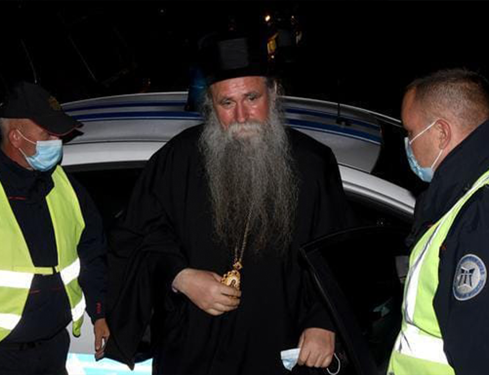 SAZNAJEMO: ZBOG STRAHA CRNOGORSKOG REŽIMA, JOANIKIJE SE PUŠTA NA SLOBODU